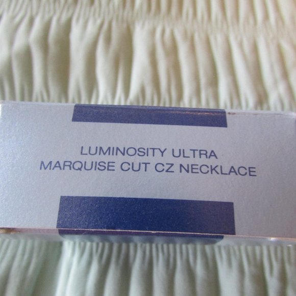 Vintage Avon Luminosity Ultra Marquise CZ Necklace - Multi-Tone Chain - Picture 9 of 10